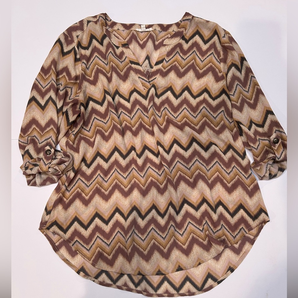 Maurices Zigzag Patterned Blouse in Brown and Tan 3/4 Sleave